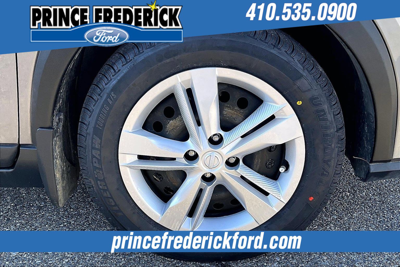 Used 2022 Nissan Kicks S image 9