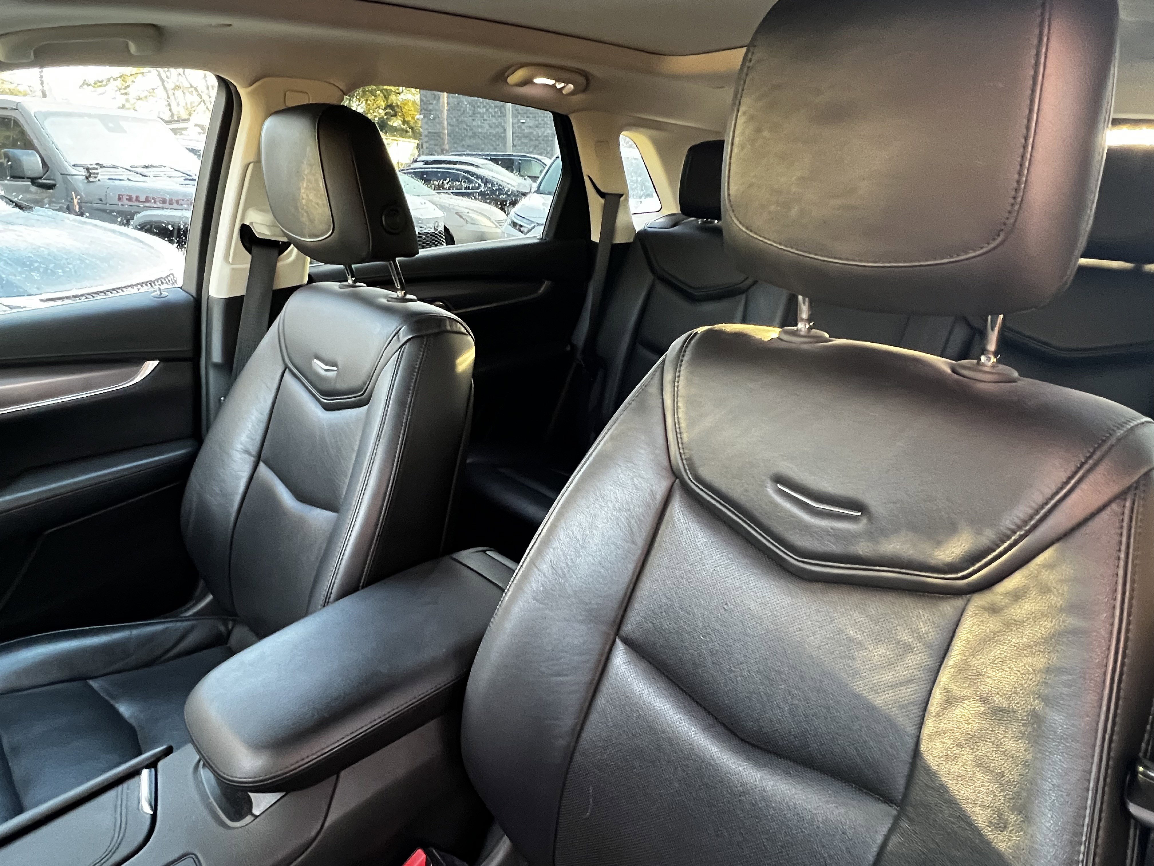 Used 2017 Cadillac XT5 Luxury image 18