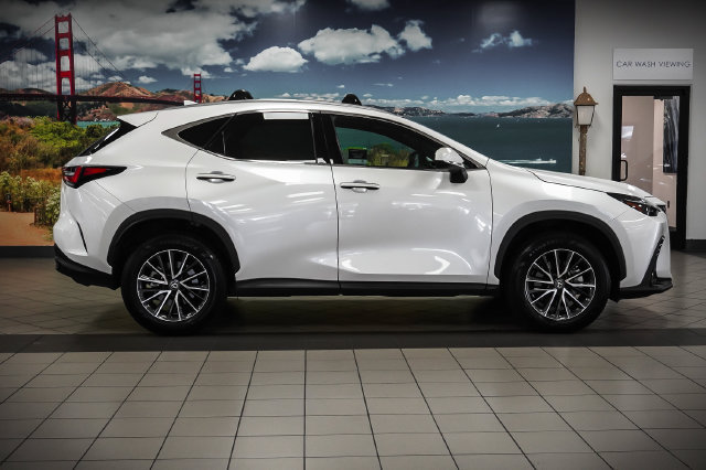 Certified 2024 Lexus NX 250 FWD image 5