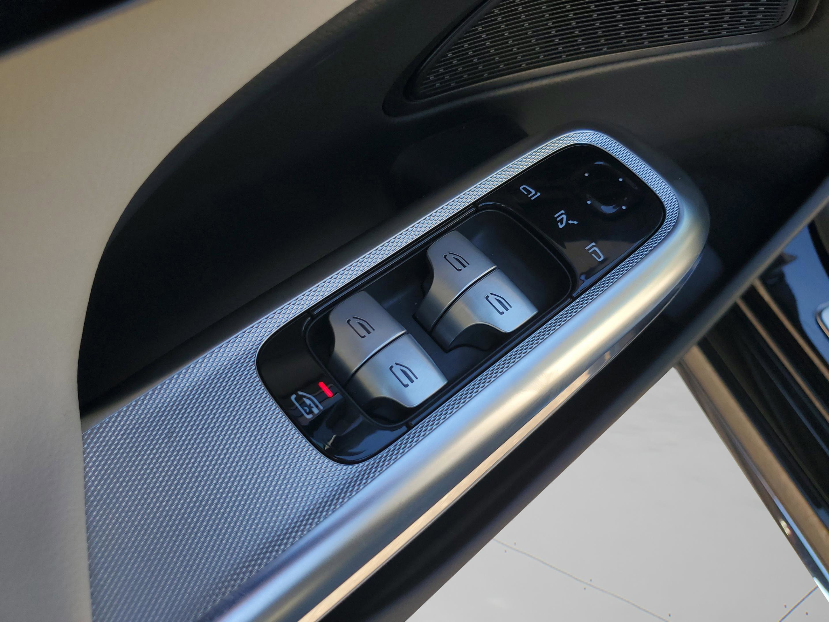 Certified 2025 Mercedes-Benz E 350 Sedan image 17