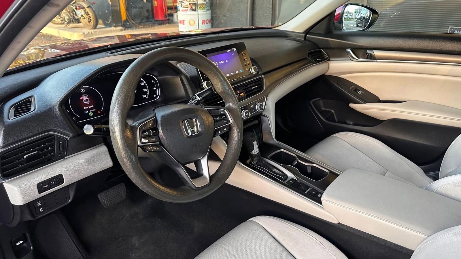 Used 2019 Honda Accord LX image 7