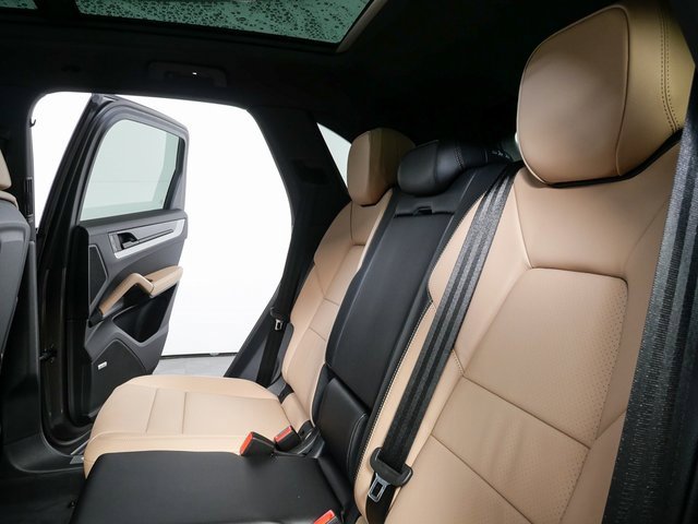 New 2026 Porsche Cayenne image 17