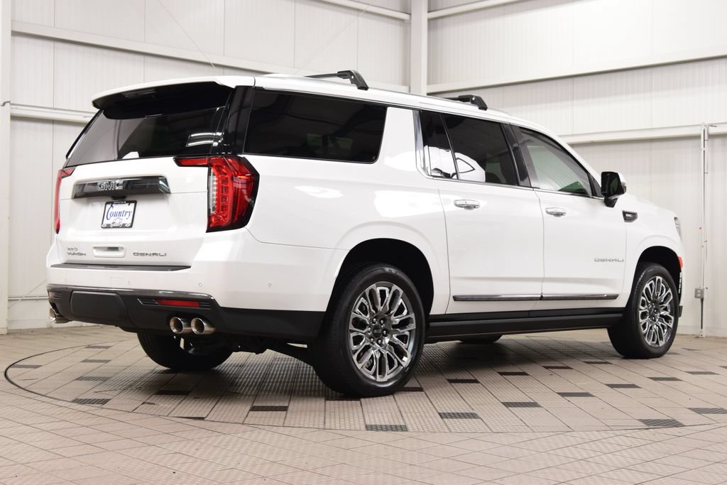 Used 2024 GMC Yukon XL Denali Ultimate AWD/4WD image 11