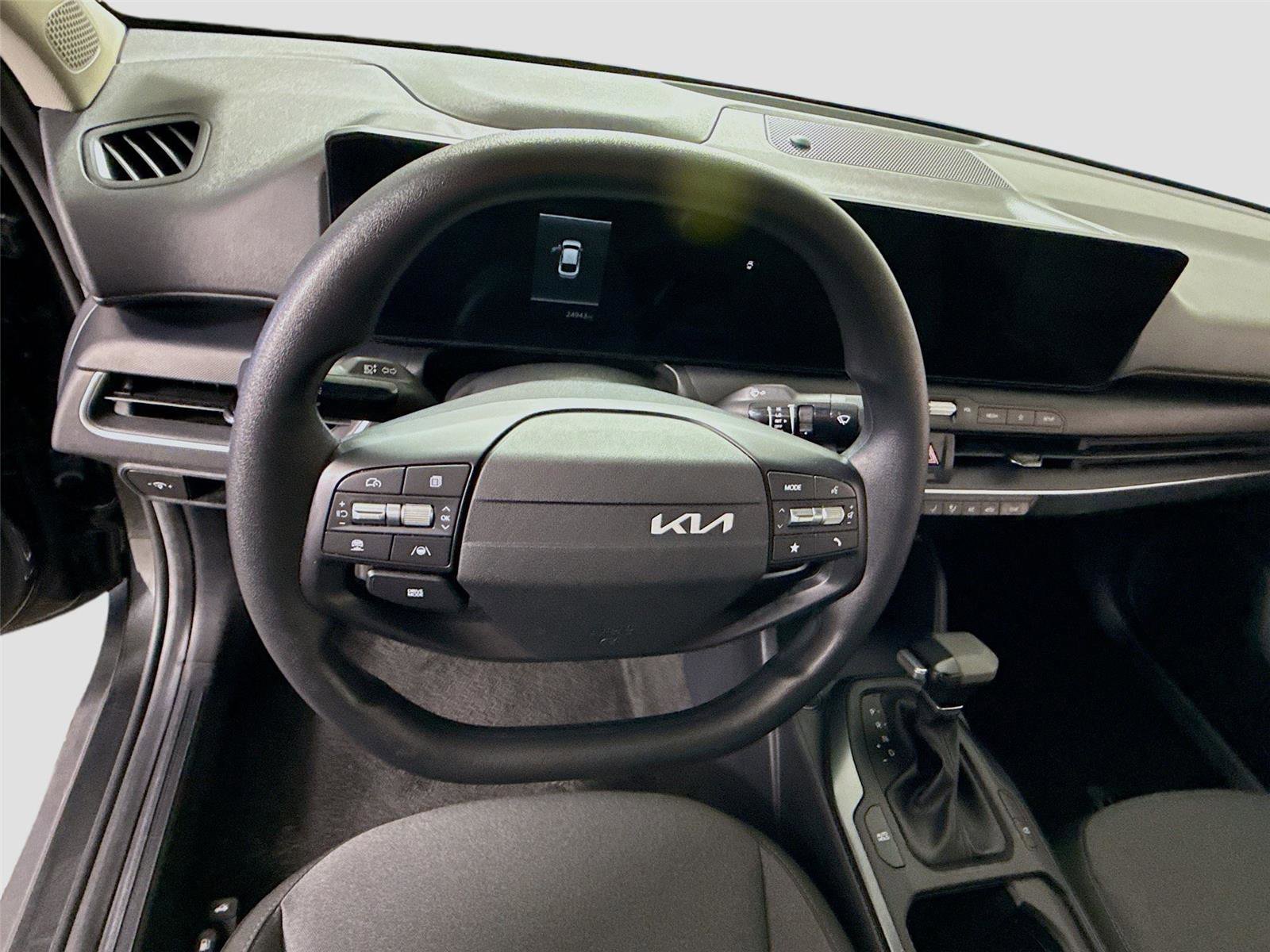 Used 2025 Kia K4 FWD image 5