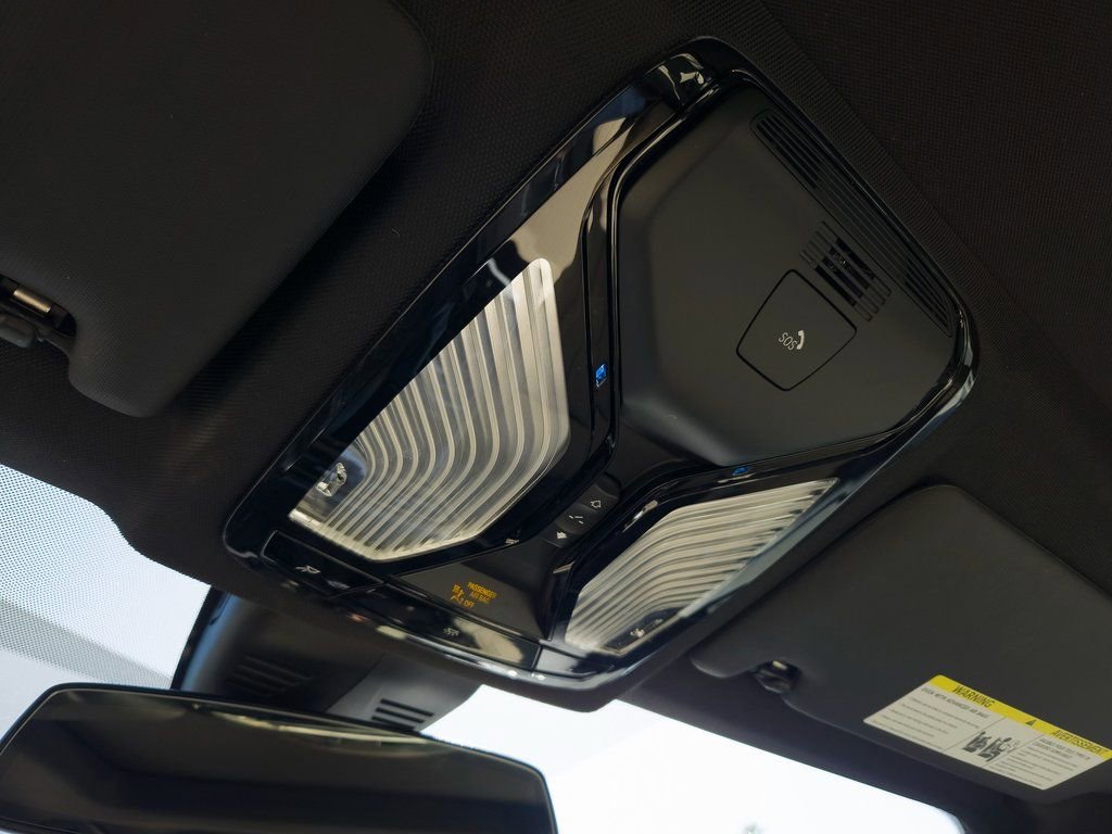 Used 2023 BMW 330i Sedan w/ Convenience Package image 19