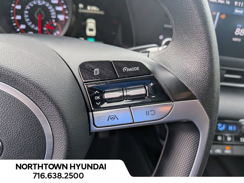 Certified 2023 Hyundai Elantra SEL image 28