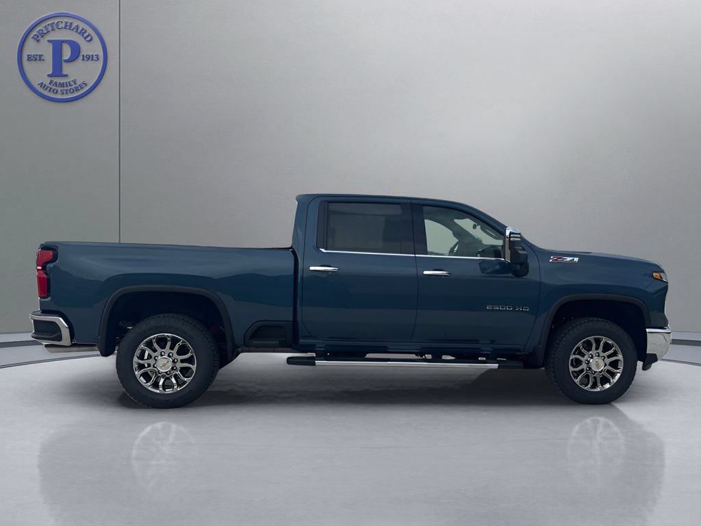 New 2026 Chevrolet Silverado 2500 LTZ w/ LTZ Premium Package AWD/4WD image 8
