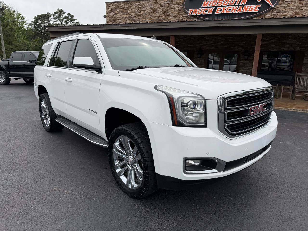 Used 2015 GMC Yukon SLE AWD/4WD image 4