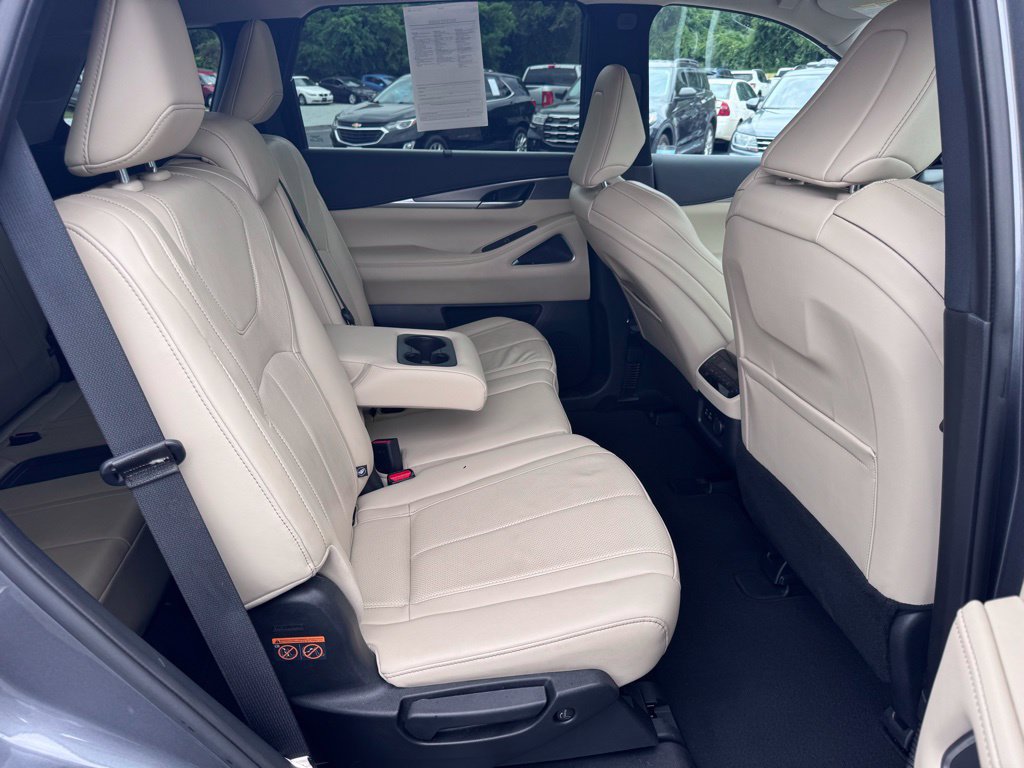 Used 2023 INFINITI QX60 Luxe w/ Performance Audio Package FWD image 29