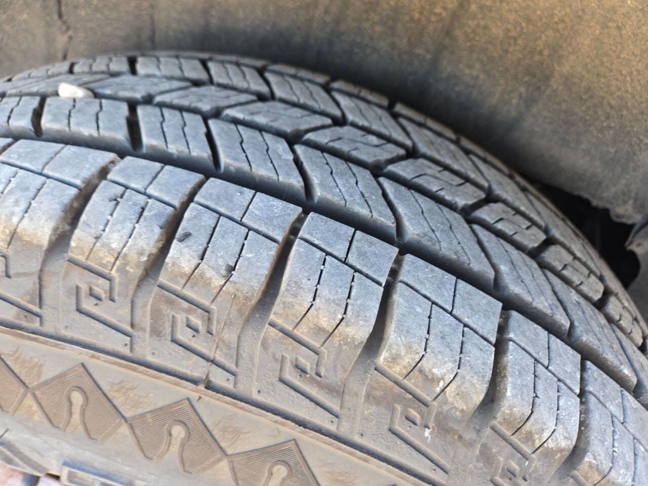 Used 2012 Ford Expedition Limited image 7