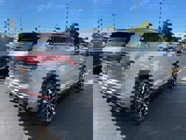 New 2026 Volkswagen Atlas Cross Sport SEL Premium R-Line image 9