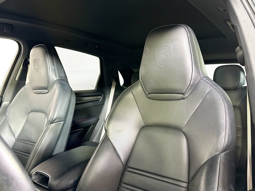 Certified 2023 Porsche Cayenne Platinum Edition AWD/4WD image 5