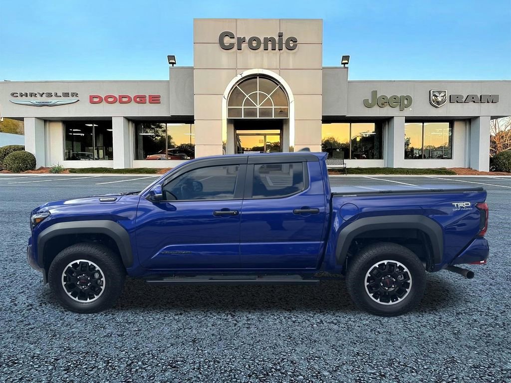 Used 2025 Toyota Tacoma TRD Off-Road w/ TRD Off Road Premium Package AWD/4WD image 6