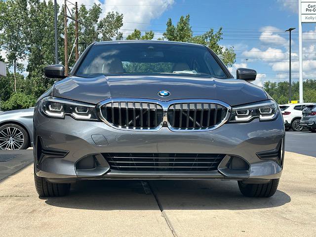 Used 2020 BMW 330i xDrive Sedan w/ Premium Package AWD/4WD image 2