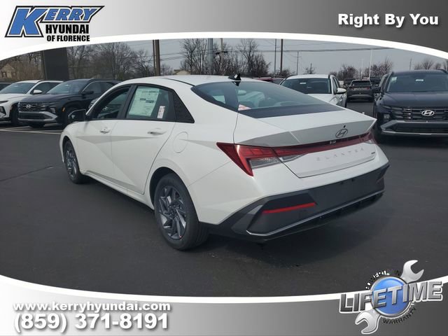 New 2026 Hyundai Elantra Blue image 3