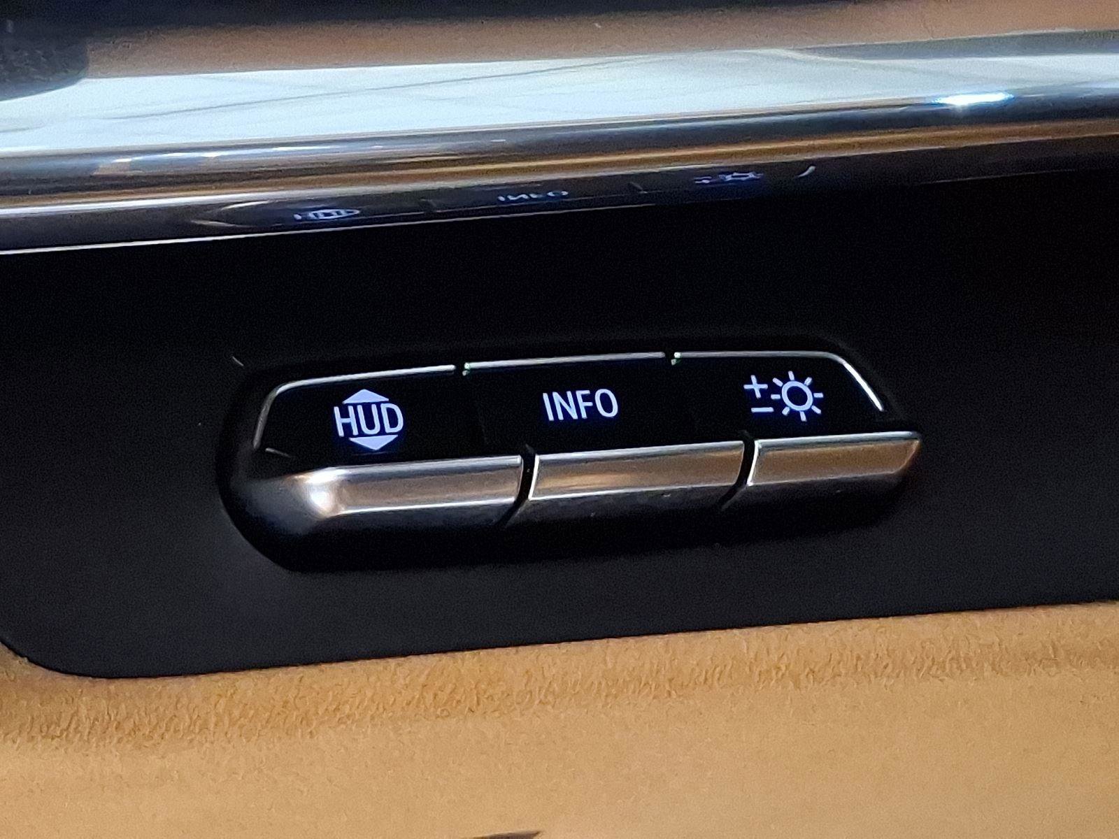 Used 2020 Chevrolet Corvette Stingray Premium Cpe w/ 3LT Preferred Equipment Group image 21