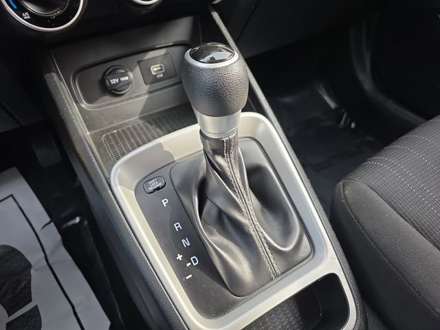 Used 2021 Hyundai Venue SE image 28