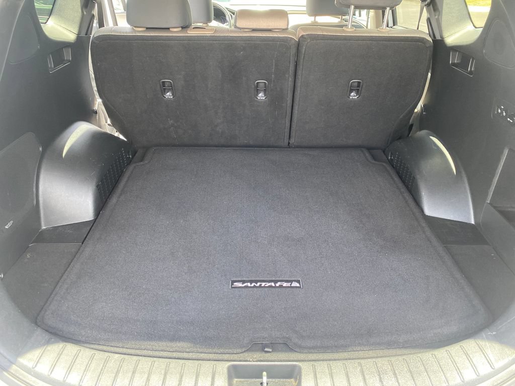 Used 2020 Hyundai Santa Fe SEL w/ Convenience Package FWD image 11
