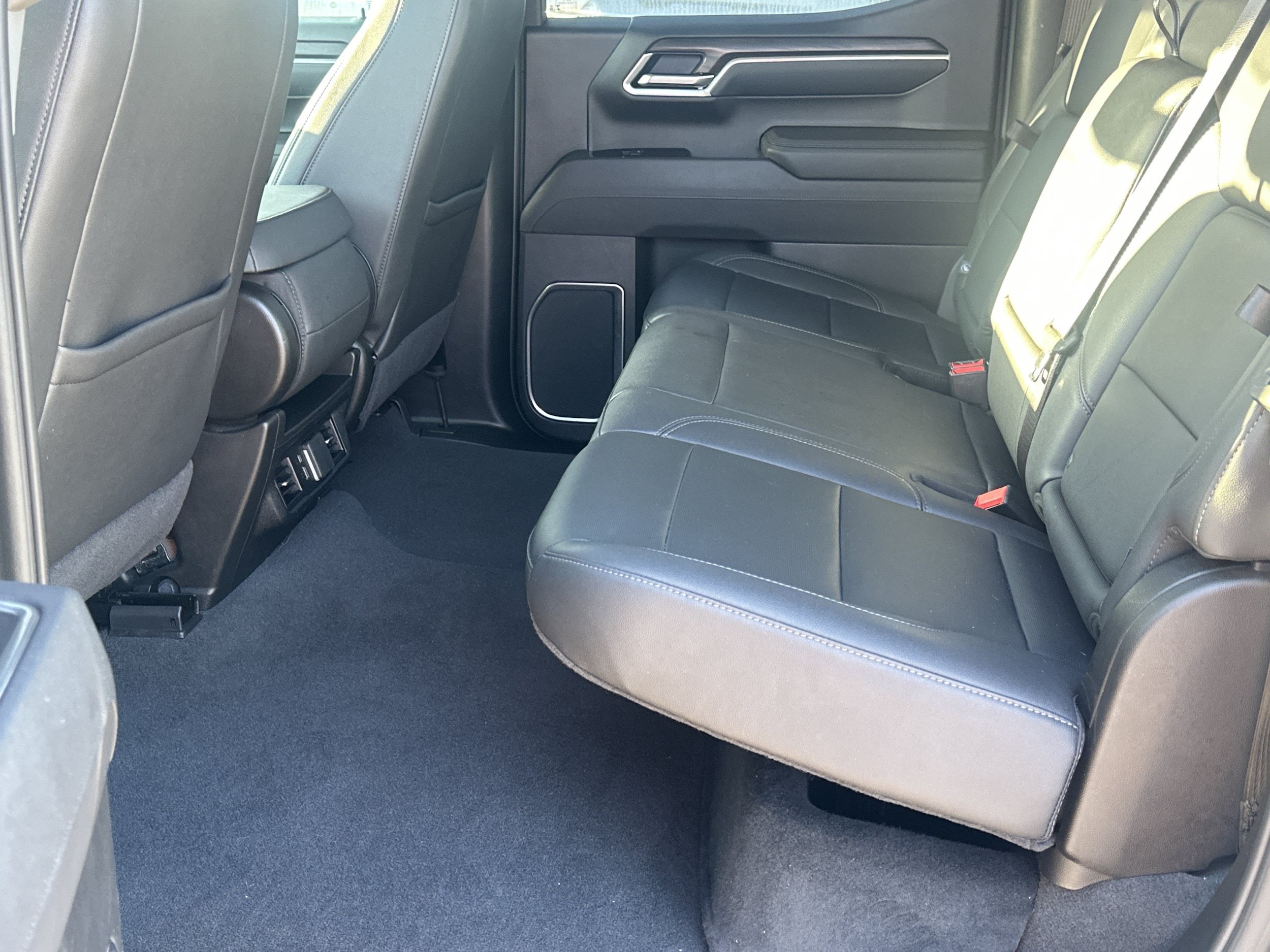 Used 2025 GMC Sierra 1500 SLT RWD image 20