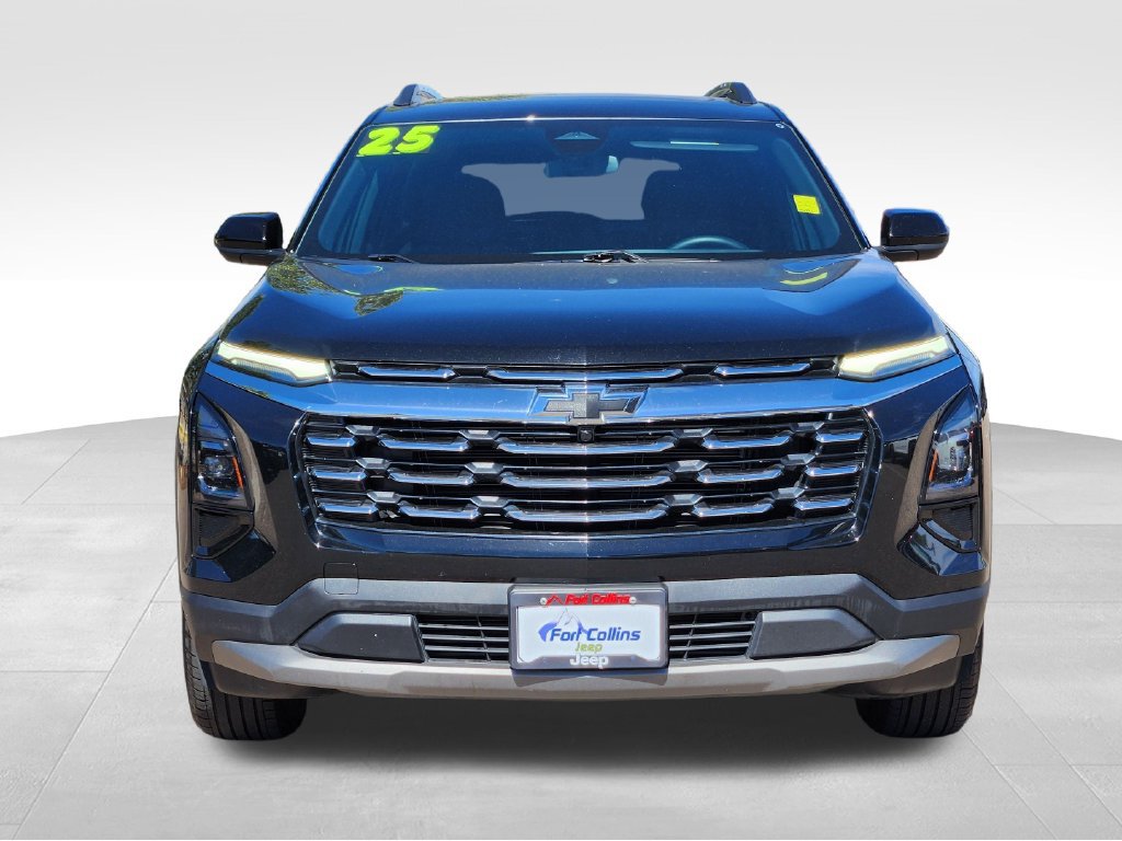 Used 2025 Chevrolet Equinox LT AWD/4WD image 2