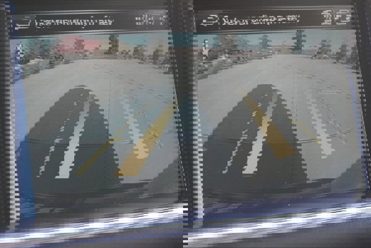 Used 2016 Land Rover Range Rover HSE image 32