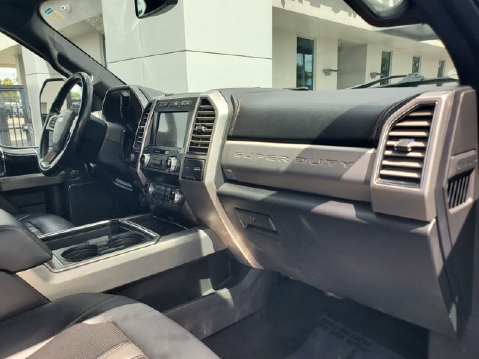 Used 2021 Ford F250 Platinum w/ FX4 Off-Road Package AWD/4WD image 36