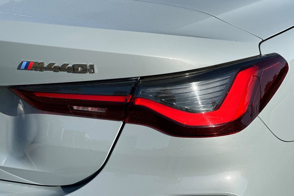 Used 2023 BMW M440i Convertible w/ Premium Package image 31