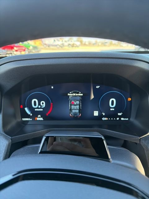 Used 2025 Ford Explorer Platinum image 31