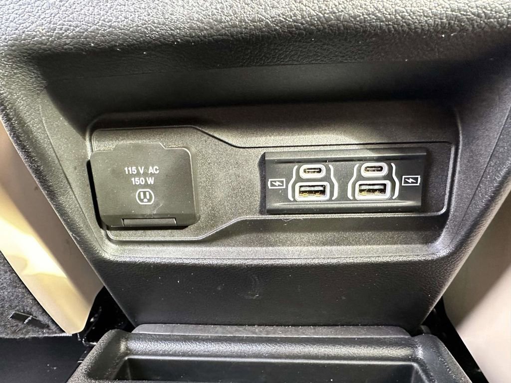 Used 2022 Jeep Grand Cherokee L Limited AWD/4WD image 16