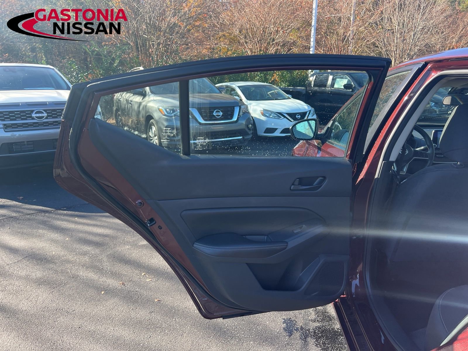 Used 2024 Nissan Altima 2.5 SV image 35