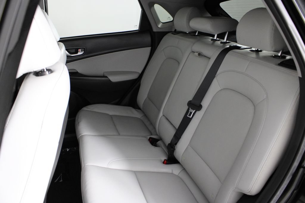 Certified 2022 Hyundai Kona Limited FWD image 21
