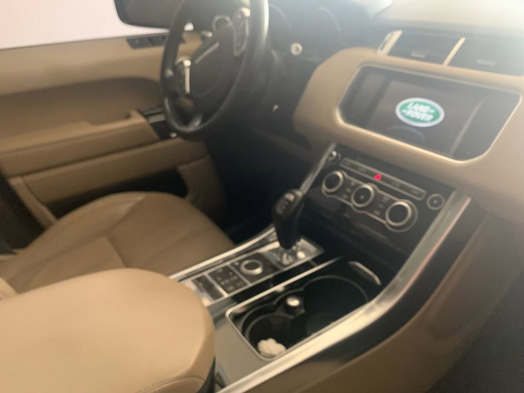 Used 2015 Land Rover Range Rover Sport HSE AWD/4WD image 3