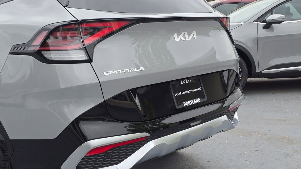 Certified 2025 Kia Sportage SX FWD image 15
