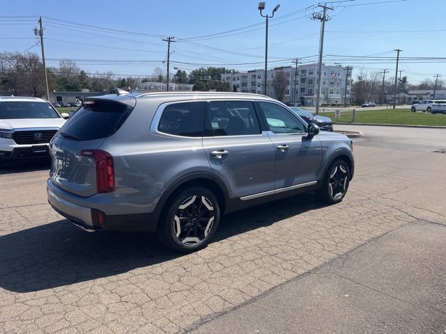 Used 2025 Kia Telluride S AWD/4WD image 17