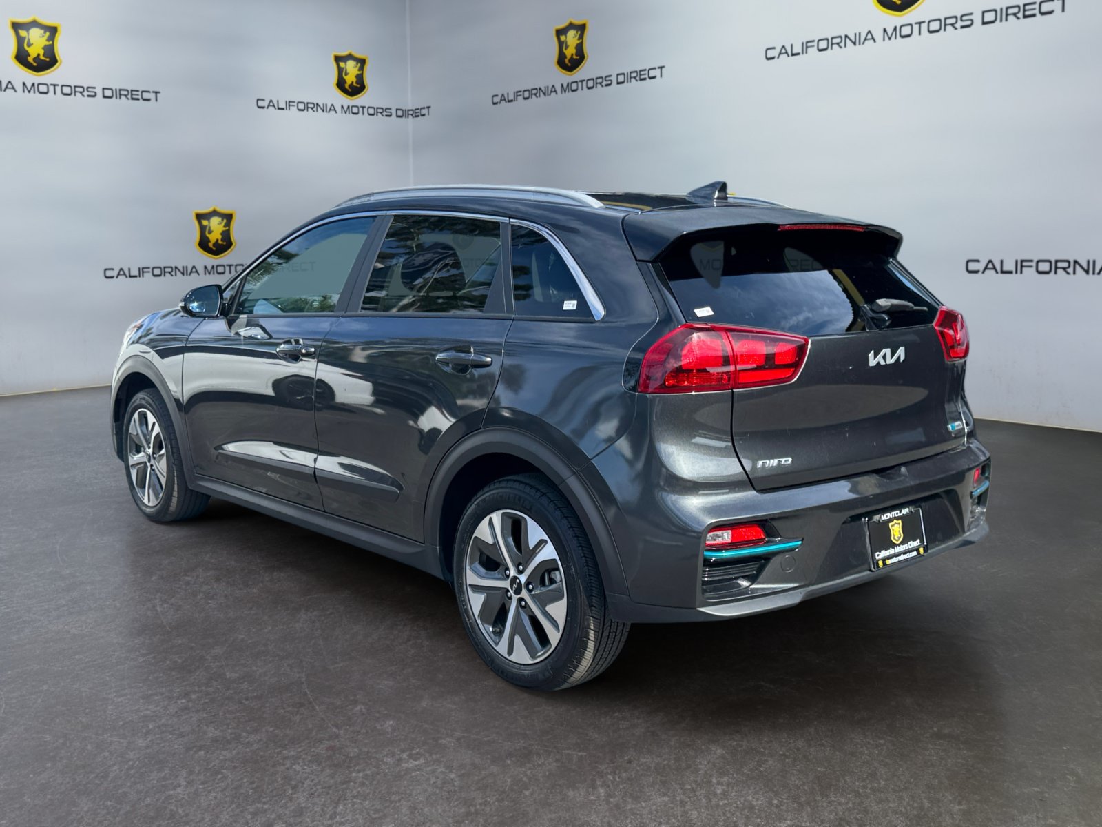 Used 2022 Kia Niro EX FWD image 3