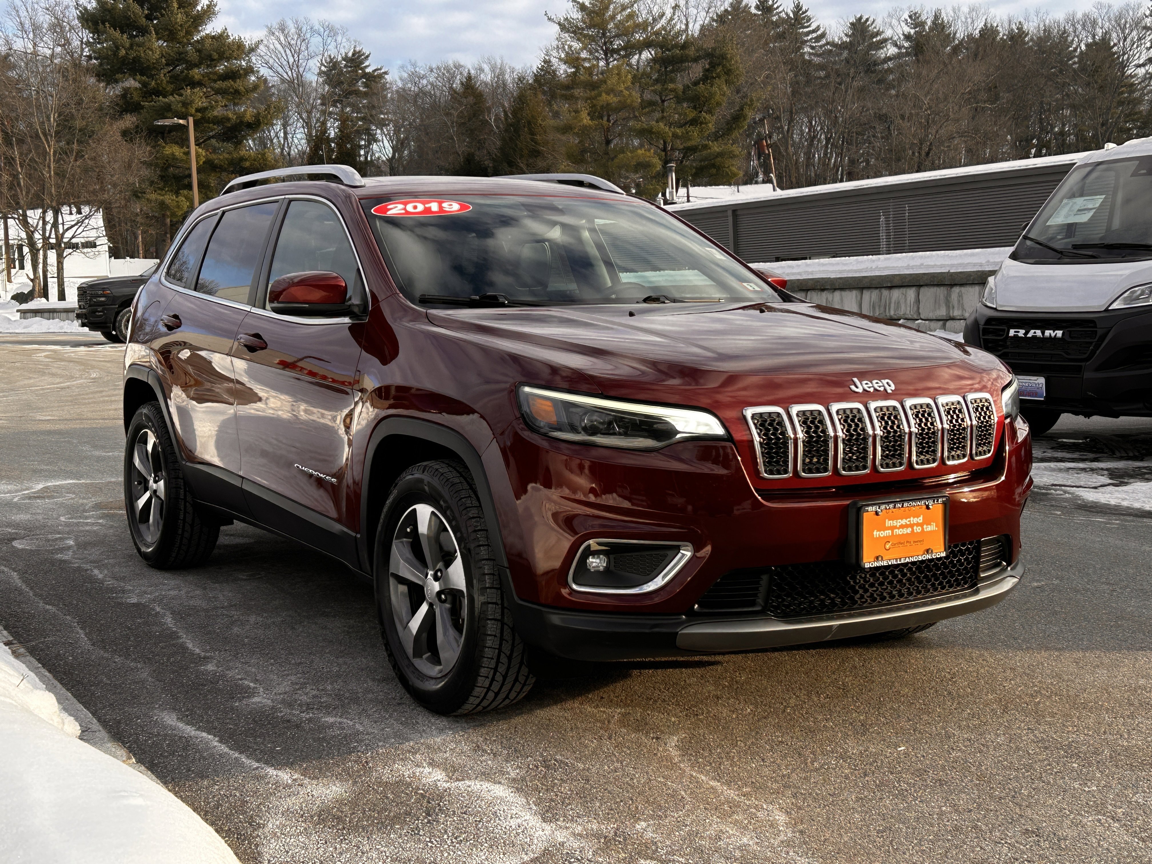 Used 2019 Jeep Cherokee Limited image 14