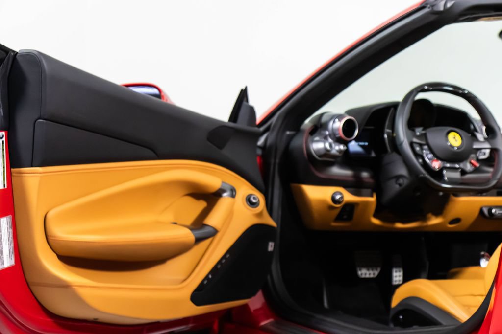 Certified 2023 Ferrari F8 Tributo RWD image 34