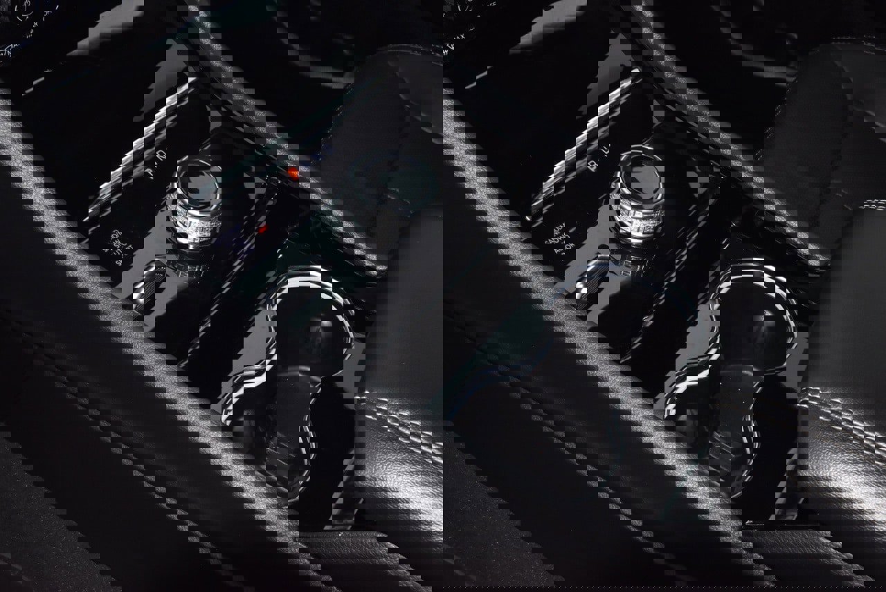 Used 2023 Jeep Grand Cherokee Limited w/ Luxury Tech Group II image 30