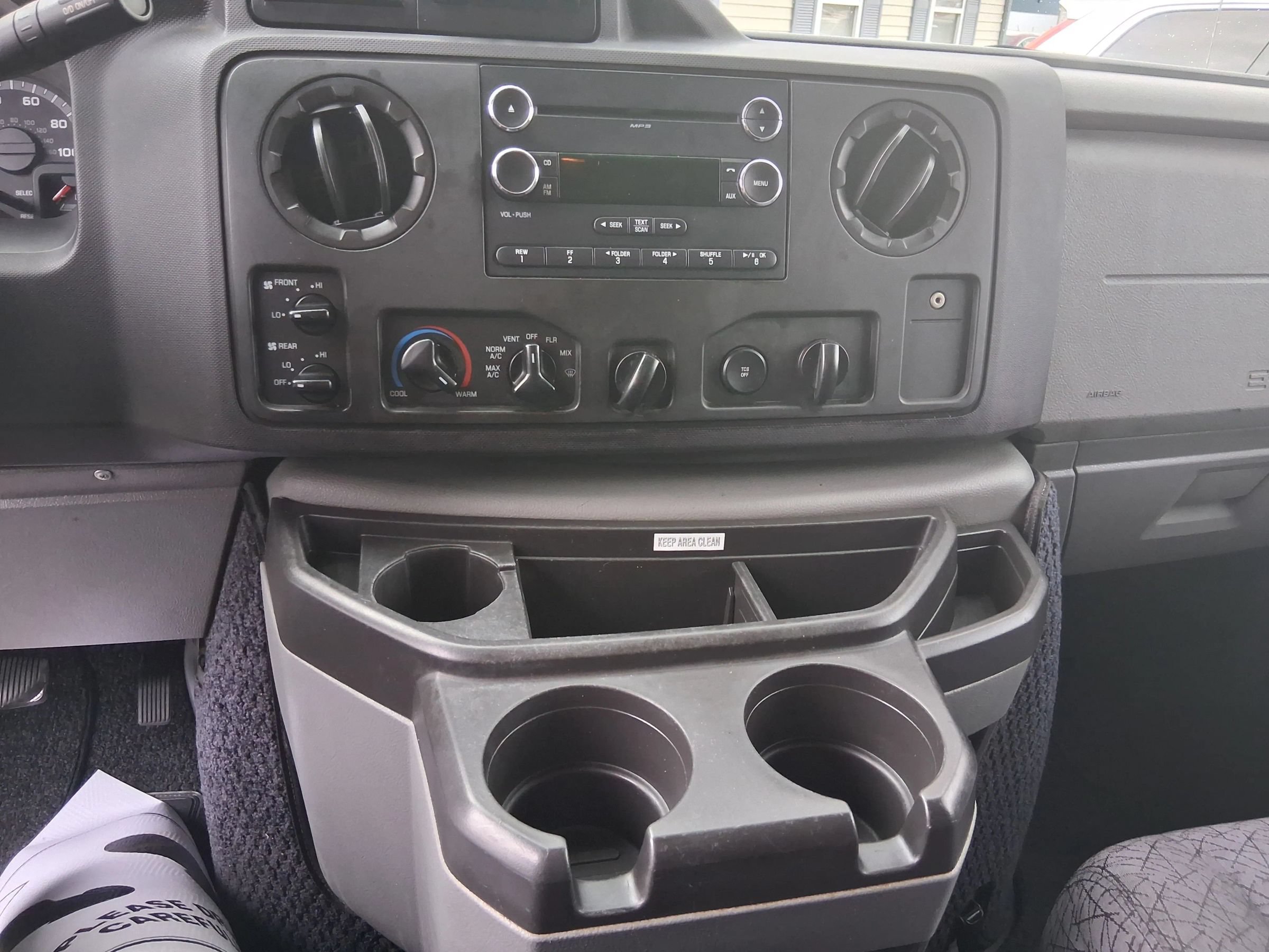 Used 2014 Ford E-250 and Econoline 250 Extended RWD image 14