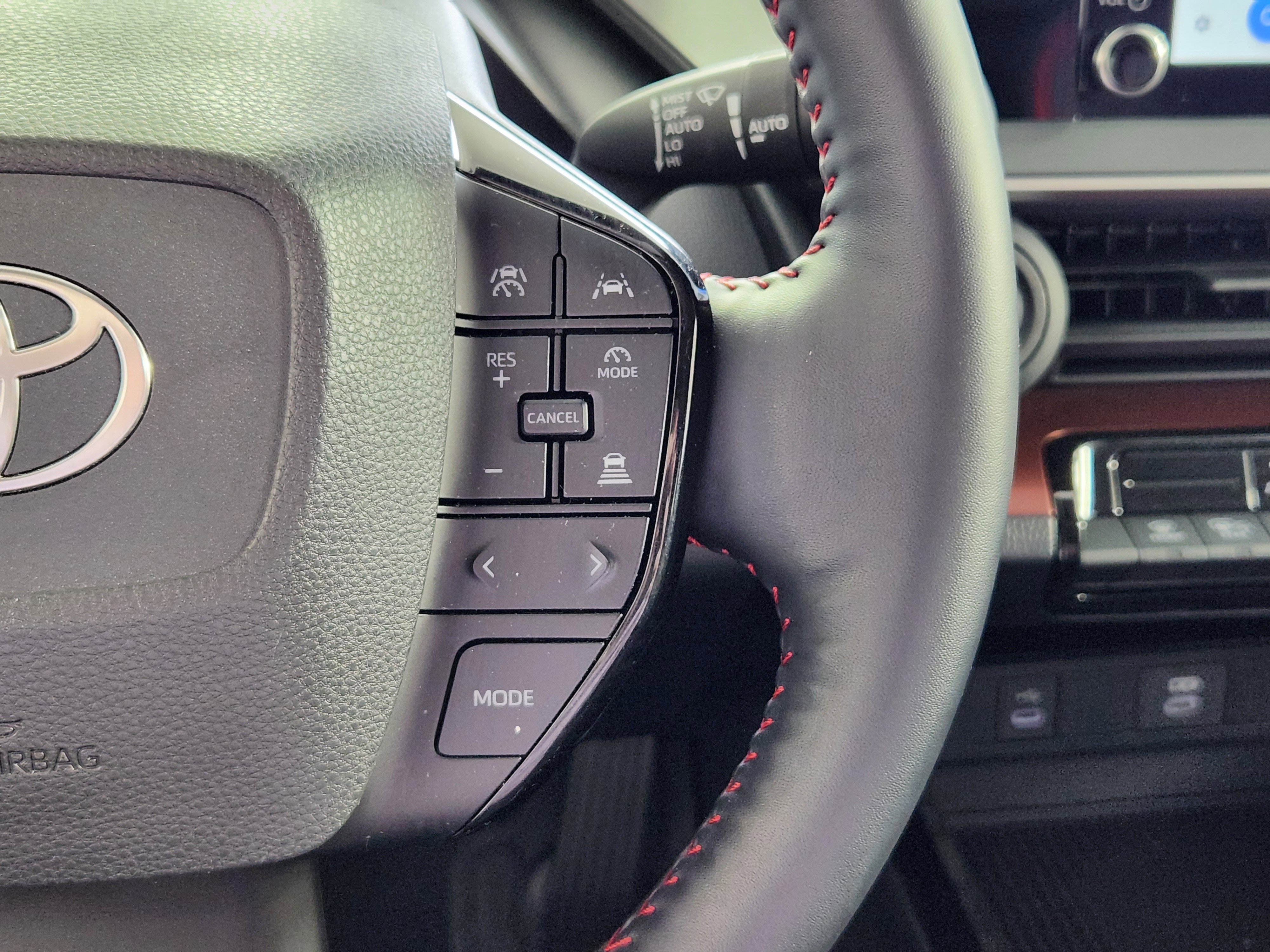 Used 2025 Toyota Prius Plug-In Hybrid image 20