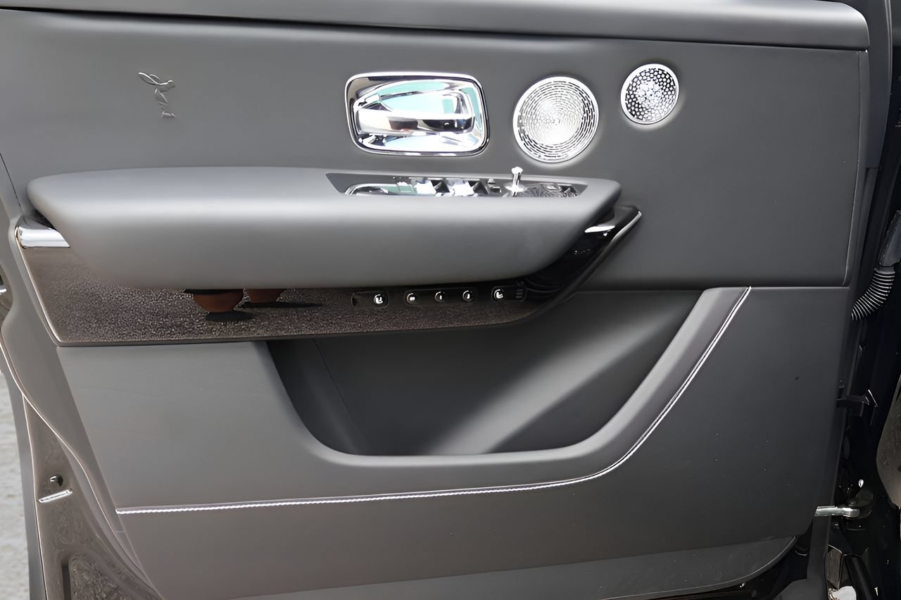 Certified 2026 Rolls-Royce Cullinan Black Badge AWD/4WD image 14