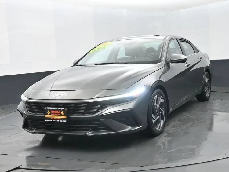 Used 2024 Hyundai Elantra Limited