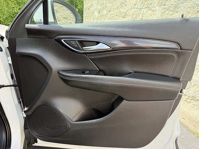 Used 2023 Buick Envision Preferred FWD image 23