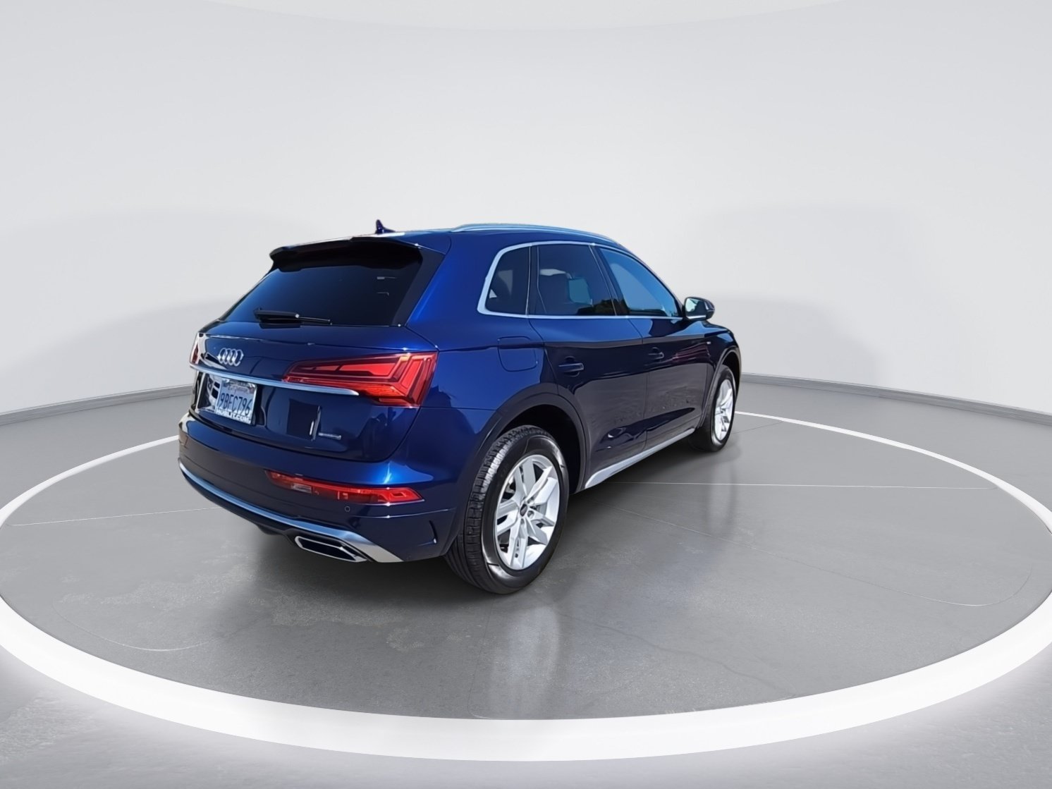 Used 2022 Audi Q5 2.0T Premium w/ Convenience Package AWD/4WD image 8