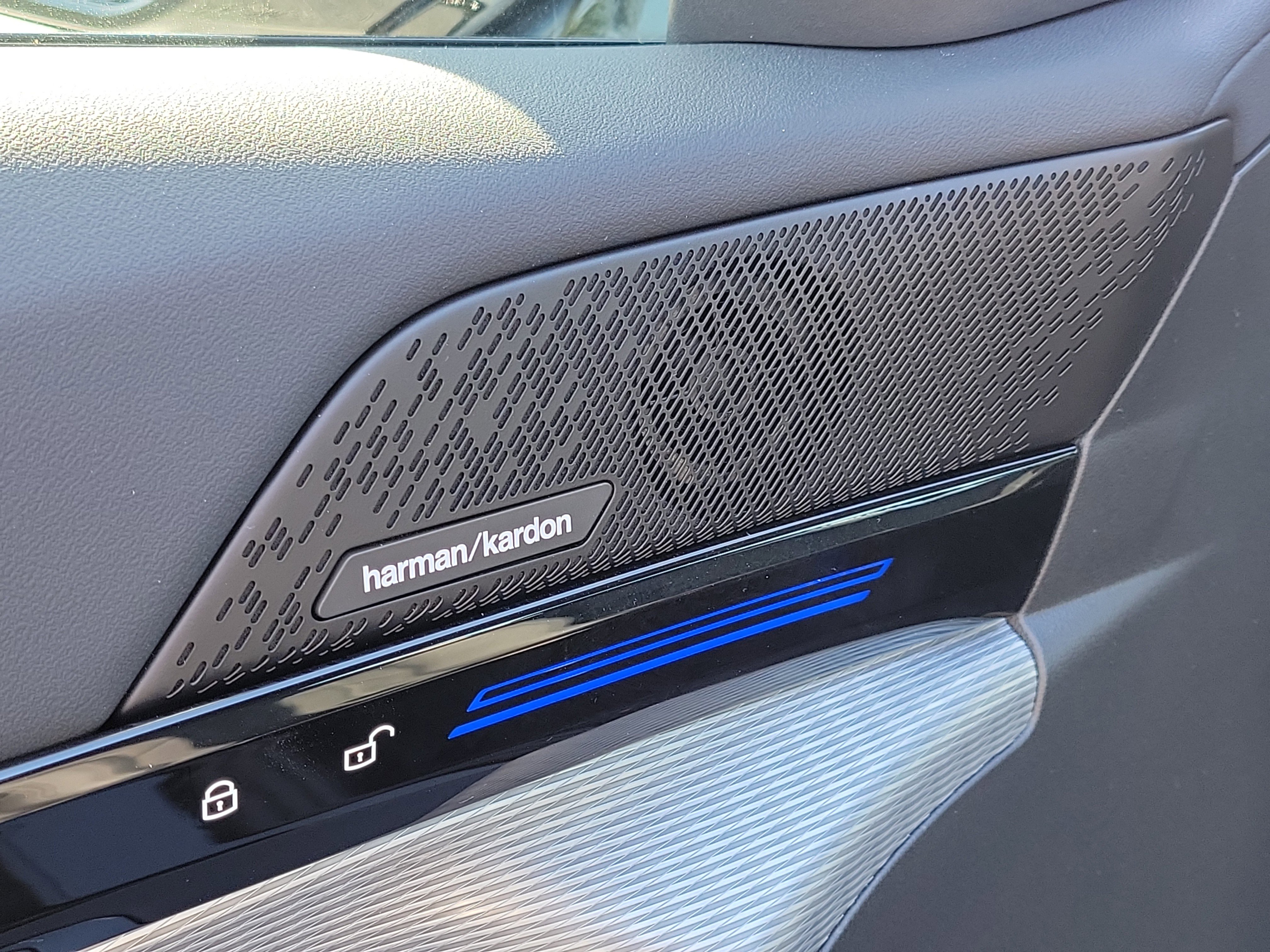 Used 2026 BMW 530i w/ M Sport Package image 17