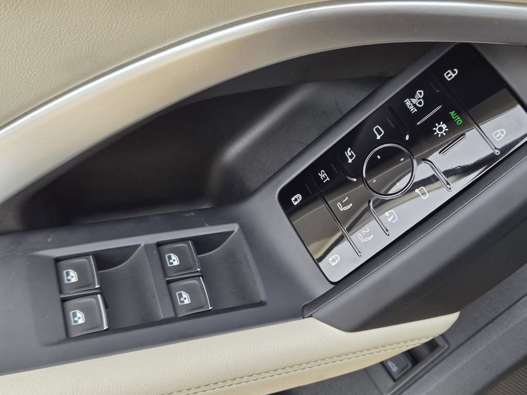 Certified 2025 Audi Q5 Prestige image 27