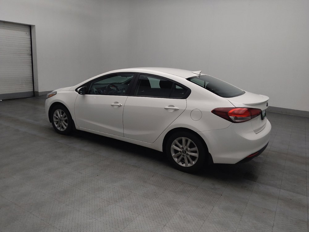 Used 2017 Kia Forte S image 3