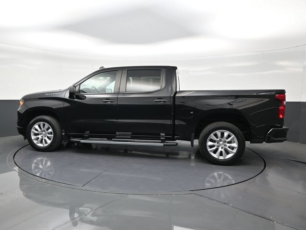 Used 2024 Chevrolet Silverado 1500 Custom RWD image 2