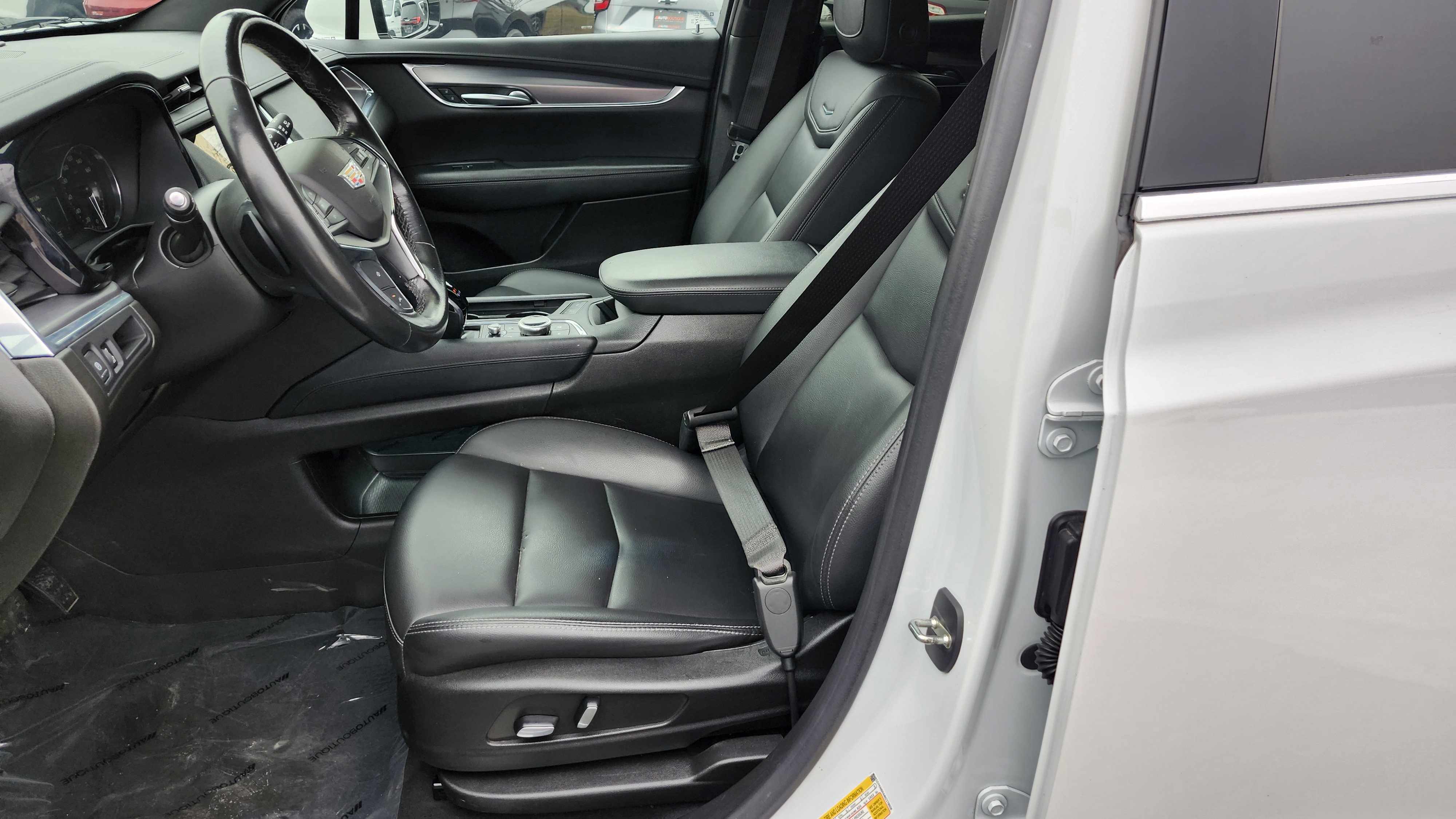 Used 2022 Cadillac XT5 Luxury image 26