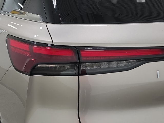 Used 2022 INFINITI QX60 Sensory AWD/4WD image 31